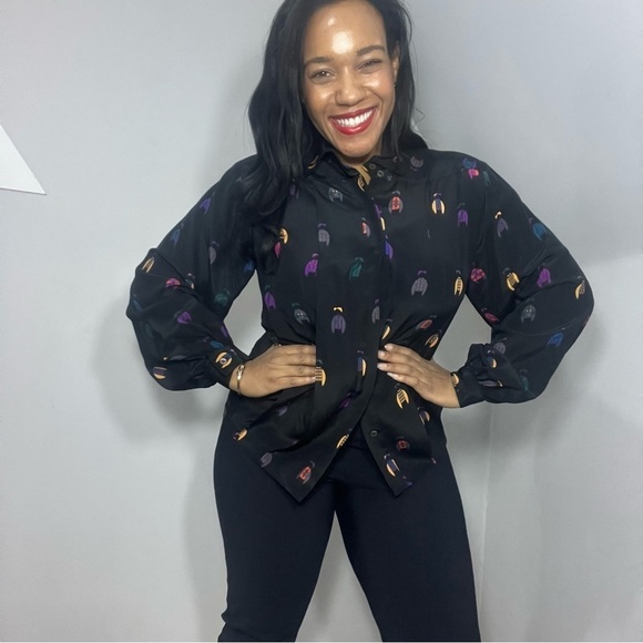 Vintage silk button down blouse black boy silhouette graphic AOP artsy retro fun - Picture 6 of 9